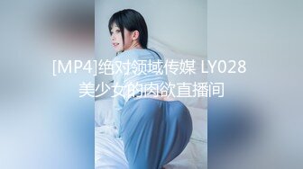 女大学生来体验体育生打桩机