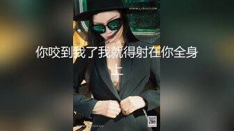 漂亮小姐姐3P激情一个舔逼一个插嘴,扶腰后入猛顶骑坐姿势爆操