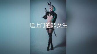 OnlyFans 知名华人反差留学生网黄「Spicy Gum」「刘玥」和闺蜜李月如一起口舌伺候洋鸡巴