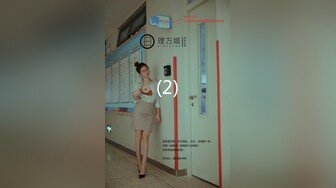 [MP4/ 1.56G] 新来的极品妞子跟好姐妹一起玩群P伺候小哥哥们，深喉交大鸡巴拽着鸡巴不松手