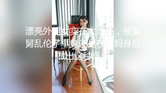 暗藏摄像头偷拍 洗完澡出来穿衣服的白虎女友