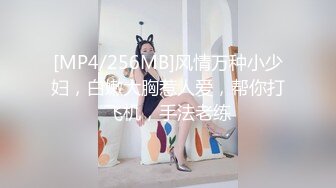 短发俏丽小姐姐年末粉丝大回馈，约啪粉丝从浴室玩到床上