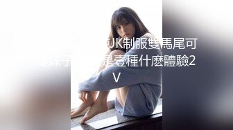 酒店里玩弄黑丝制服露脸风骚女技师，给大哥撸起鸡巴激情上位抽插，让小哥无套爆草浪叫不止，电动假鸡巴抽插